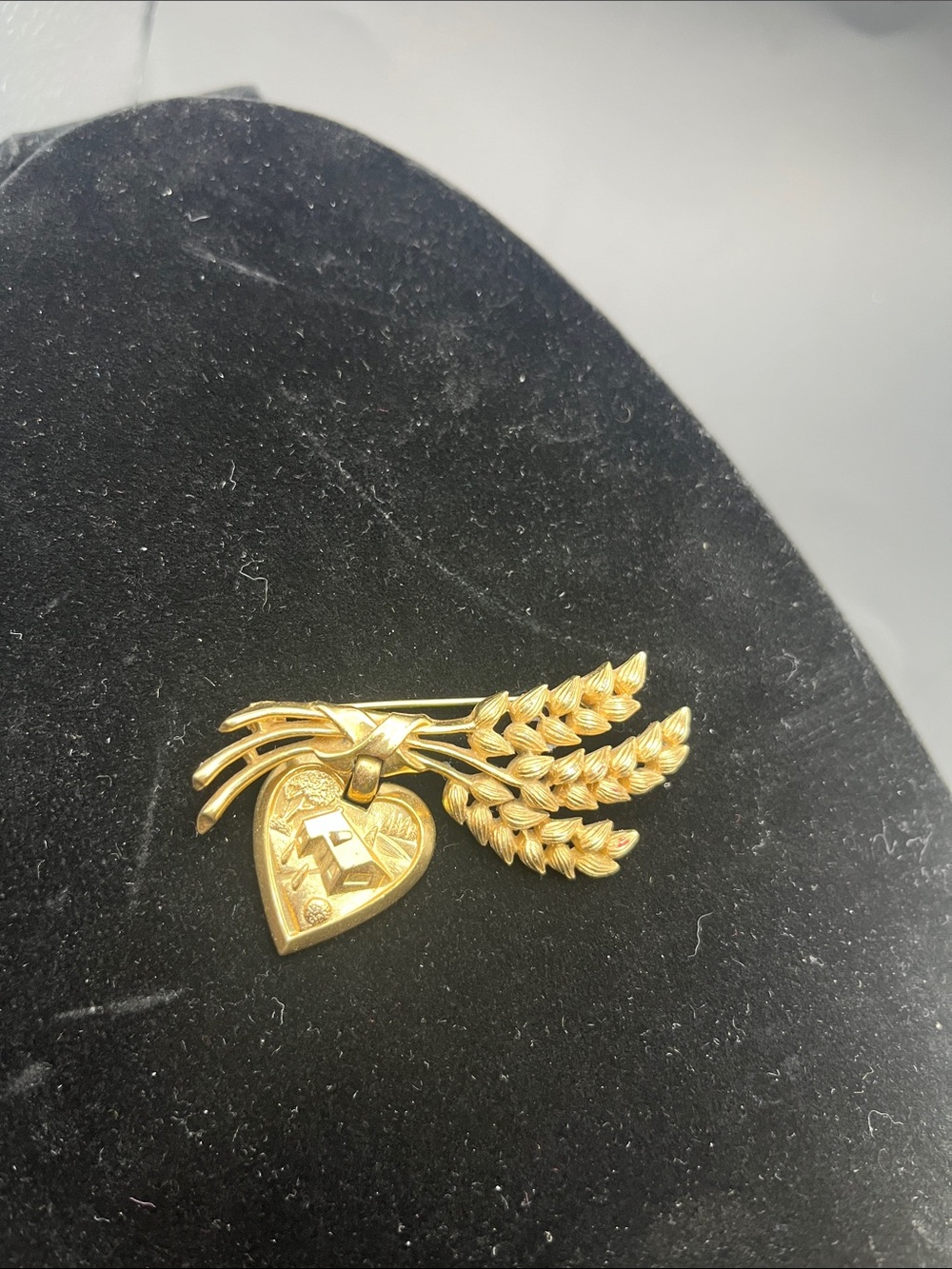 Vtg TRIFARI 50s Betty Crocker Homemaker of Tomorrow Heart Charm Wheat Pin